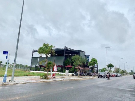 Trình làng giỏ hàng siêu khủng - Mặt tiền đường Nguyễn Tri Phương