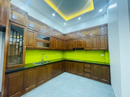 Bán nhà đẹp Hoàng Quốc Việt, Cầu Giây, 55m2, 4 tầng, mặt tiền rộng sổ nở hậu