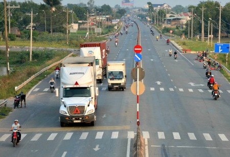 Tôi C SƯƠNG chủ đất bán gấp 924M2. Ngay chợ đêm. Gía 550 triệu.