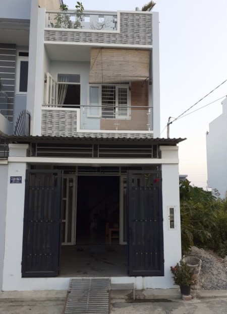 Về quê sinh sống san nhượng lại lô đất gấp cho ai cần gần chợ Nhật Huy 75m2 giá 600tr
