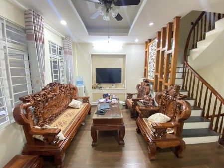 Bán nhà phố Cầu Am - DT 35M, mặt tiền 4,7M - full nội thất - TT Vạn Phúc - Hà Đông.