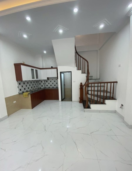 Bán nhà ở ngay - 2 Thoáng - Hàng xóm làng Việt Kiều Châu Âu - 30M x 5 tầng - Chỉ 3.3 Tỷ.