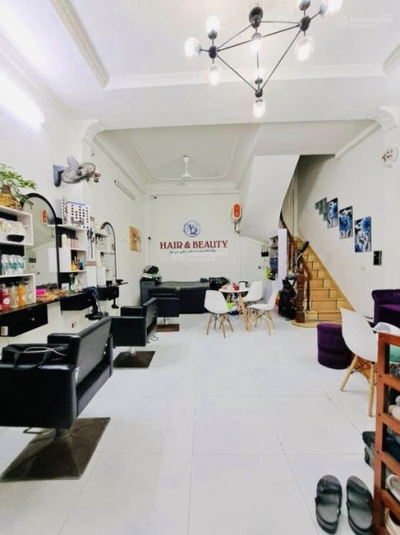 Bán nhà riêng Đại Lộ Thăng Long, Mễ Trì, Nam Từ Liêm. DT 64m², 8 tỷ, thang máy, ôtô, thông thoáng.