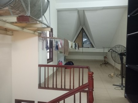 Bán nhà riêng trên đường Lạc Long Quân, Tây Hồ