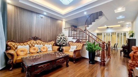 Nhà đẹp mặt phố Dương Đình Nghệ Cầu Giấy trường học tiện ích bãi xe, 55m2x4T, MT 6m, 6.5tỷ