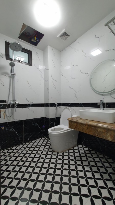 Bán nhà mới Khương Hạ - kinh doanh - ô tô tải đua - thang máy êm ru - 64m - 12tỷ