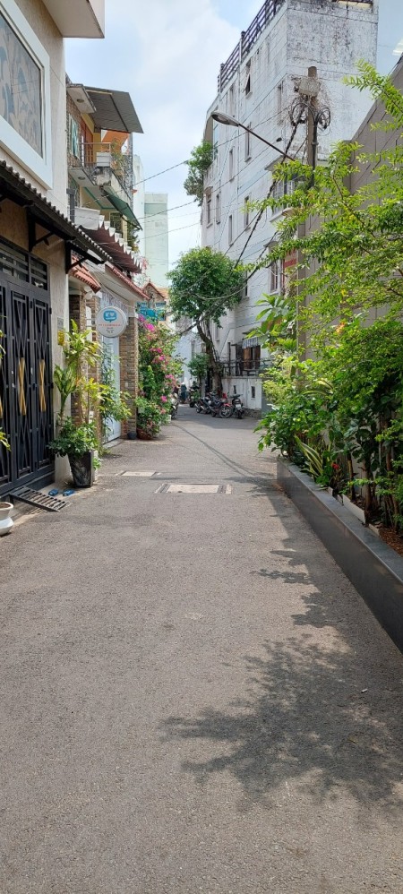 Cần bán gấp Nguyễn Công Hoan, xe hơi ngủ trong nhà, 4 tầng, 6 phòng, 6 wc, ngang 5, dài 12, sổ hồng