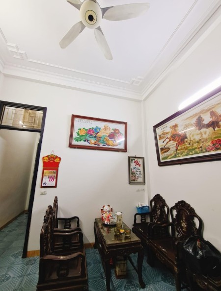 Vì thăng cấp phải Bán nhà Phương Mai, Oto vào đến cửa, 5.7 tỷ, 54m