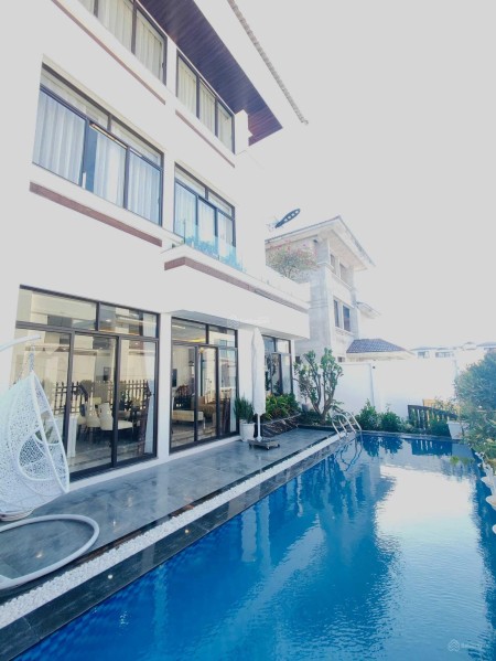 Chính chủ cần chuyển nhượng lại căn BT12 FLC view Vịnh Hạ Long, gần sân golf, liên hệ: 0399 903888