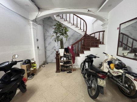 Bán nhà Phùng Khoang Nam Từ Liêm Hà Nội 40m2 hơn 4 tỷ sổ đỏ vuông đẹp Lh:0367585556