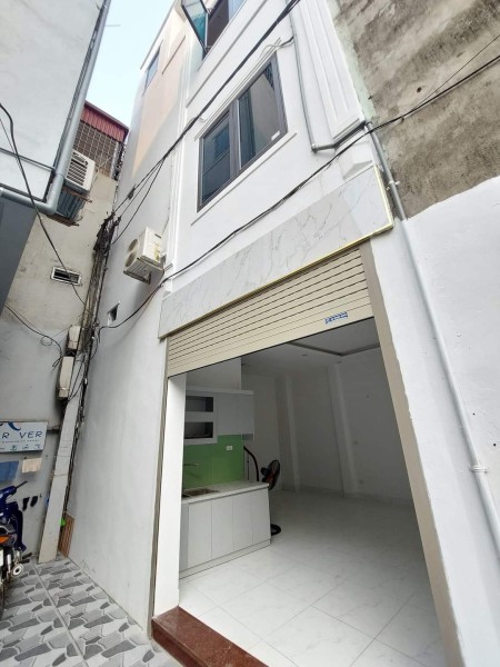 Bán nhà Nguyễn Văn Cừ, Long Biên-ngõ thông ô tô đỗ cổng, diện tích 72.5m², Mặt Tiền 5.2M, Giá 6.15tỷ
