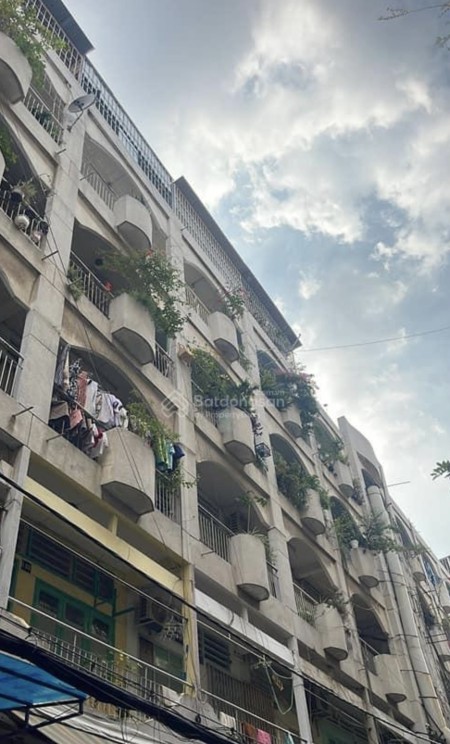 Bán căn hộ 32m2 lầu 2 C/C Bàu Cát 1 , P14 Tân Bình có sổ hồng