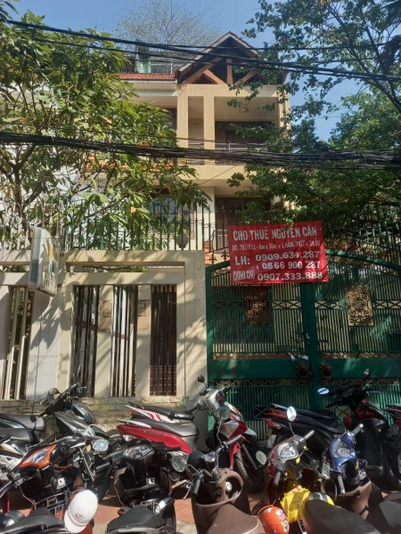 Chính chủ cho thuê 3 căn nhà ngay trung tâm Q10 vị trí đắc địa