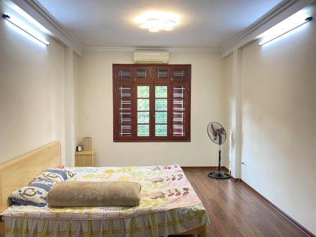 Bán nhà phố Cổ Nhuế 4t x 33m, gara, 3 thoáng giá : 3.5 tỷ