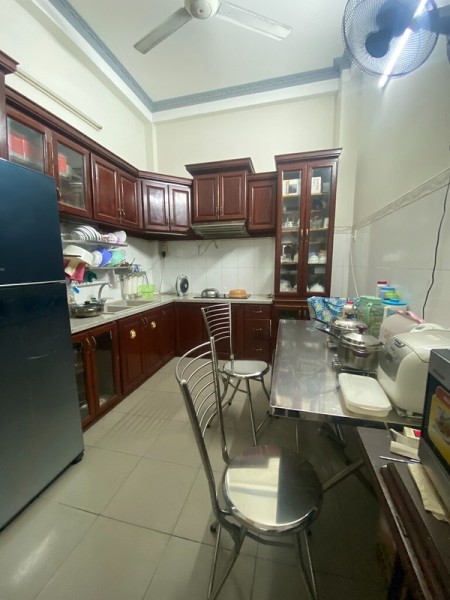 Bán nhà Mỹ Đình, 40 m2 x 4 tầng, ô tô đỗ cửa, vị trí hiếm, giá hơn 4 tỷ