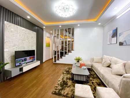 Bán nhà đẹp ở ngay, ngõ to rộng Bạch Mai Hai Bà Trưng 30m2,5 tầng