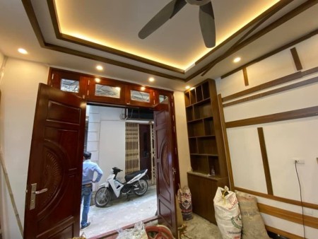 Bán nhà Cầu Diễn, Từ Liêm 3,65 tỷ cách mặt đường chính 100m, sđ vuông đẹp