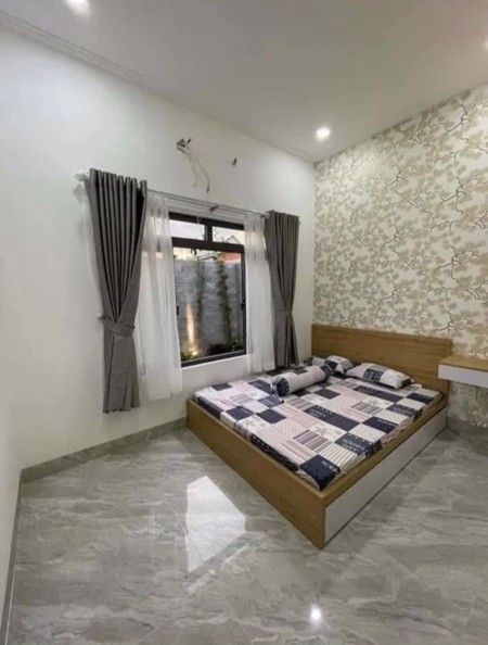 Bán nhà 1 Trệt, 1 Lầu, 1tỷ7,SHR, QL50 Bình Chánh 80m2