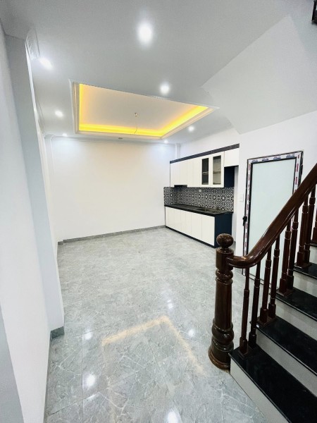 Bán nhà riêng, nhà mới tinh - 50M ra ô tô - Lô góc 2 thoáng - DT 38M x 4 tầng