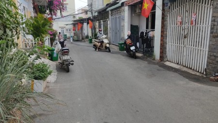 Bán đất khu cảnh vệ VIP nhất Man Thiện, HXH 4m - Đất trống tiện xây dựng - Vuông vức - 5 tỷ.