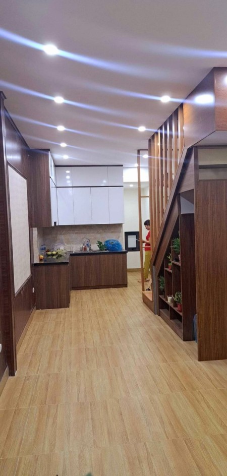 cần bán nhà 4 tầng mễ trì thượng- nam từ liêm 46M- 3,7 tỷ gần oto
