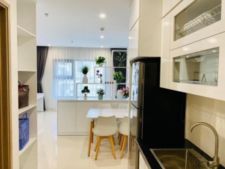Siêu hiếm căn studio ( Full đồ ) view bể bơi chỉ còn 890 triệu VHOP LH : 0974.878.790