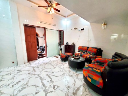 Hiếm - Nhà đẹp LÊ VĂN HƯU, 4T, 3PN, 32m2 - Dân trí cao, An ninh tốt, Gần phố, Nhỉnh 5 tỷ