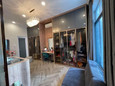 Bán gấp nhà sát mt TRẦN QUANG DIỆU, Q3, sổ đẹp, 3 tầng, đủ công năng, ngang 5m, 70m2, 7.79 tỷ