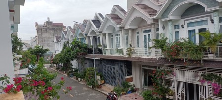 Chính chủ cho thuê nhà Bình Hoà, 1t 1l, 4pn, 3wc, 4.5mx18 nở hậu, dt sd 107m2, giá 10 tr/ tháng
