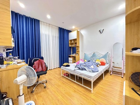 Bán nhà phân lô hồ Hạ Đình 45m2*5T MT 4.2m ô tô tránh, siêu đẹp vừa ở vừa làm VP