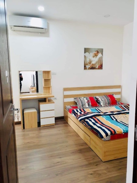 Bán gấp căn hộ chung cư Nam Trung Yên sang xịn mịn, 3,x tỷ, 66m tầng 30