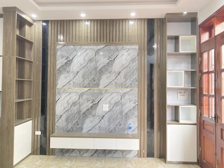 Bán nhà riêng mới - Ngõ phân lô - 40M ra ô tô - Ngay cổng làng Vạn Phúc