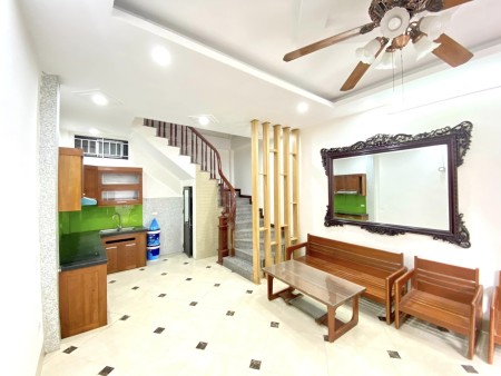 Bán nhà riêng - Nhà dân xây - Ô tô đỗ cửa - Kinh doanh - DT 31M x 5T _ Giá chỉ 4,6 tỷ