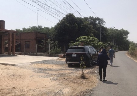 Bán đất lô 231m2 do gia đình bán ngộp với giá 690tr ngay KDC phát triển