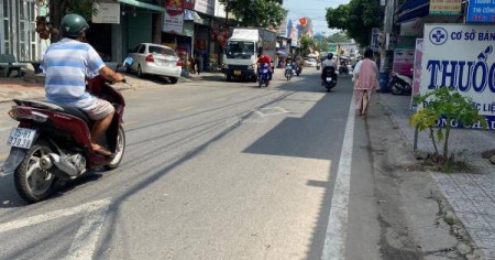 Bán đất dt 300m2 giấy tờ hợp lệ do không còn nhu cầu nên bán rường học cấp ba chú tám cần bán nhanh