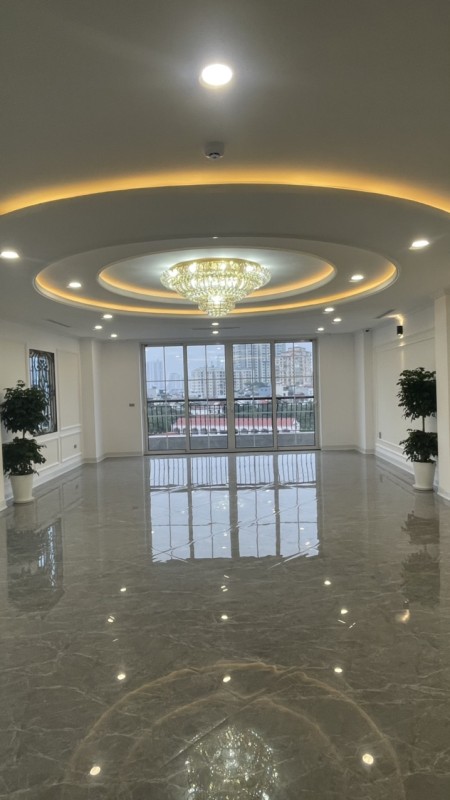 Chính chủ bán tòa nhà mặt tiền 9.5 tầng 73 Phố Trung Kính