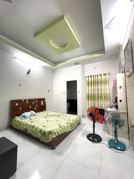 Bán nhà Trần Quang Diệu, vip q3, xe hơi ngủ nhà, hẻm thông, dân trí, 3pn, 68m2, 14 tỷ