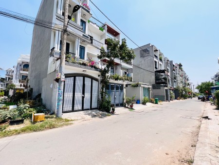 Cần bán nhà mặt tiền trệt 3 lầu, sân thượng đường thông 3 ô tô Linh Trung, Thủ Đức