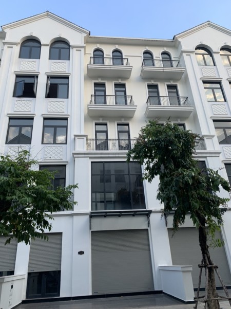 Chính chủ bán gấp nhà phố Vinhomes Quận 9 chỉ 12,5 tỷ