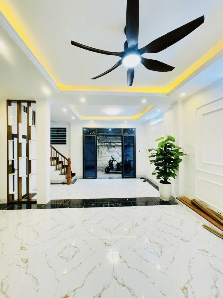 Bán nhà khu VIP ngã tư Sở - Nhà mới đẹp mặt tiền rộng - 2 thoáng trước sau - Khu hiếm nhà bán.