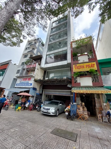 Cho thuê gấp sàn văn phòng tòa Vietinbank Quận 3, DT sàn 100m2-200m2. Giá ~300k/m2