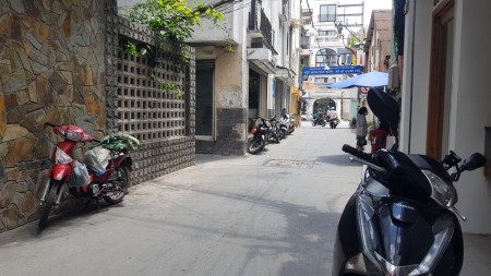 Nhà HIẾM CÓ tại quận Phú Nhuận 