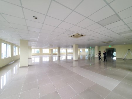 Cho thuê văn phòng đẹp đường Láng, diện tích đa dạng 70 - 400m2. Từ 11usd / m2