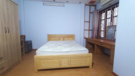 Chính chủ cần bán gấp nhà phân lô, ô tô đỗ cửa Bế Văn Đàn, Hà Đông