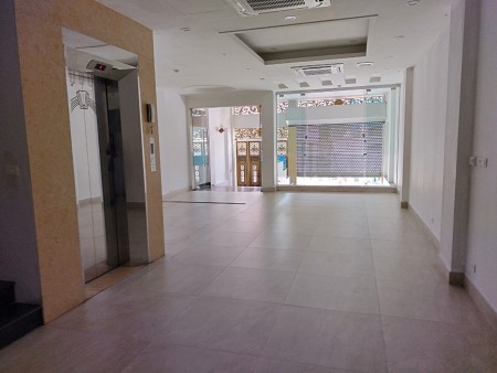Cho thuê nhà 90m2 x 5 tầng 1 hầm ở Việt Hưng, Oto đỗ cửa, mọi mô hình