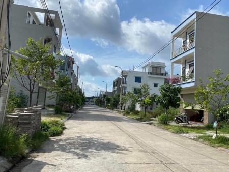 Cần vốn đầu tư mở công ty muốn nhanh bán đất lô nằm tại Dĩ An, Bình Dương