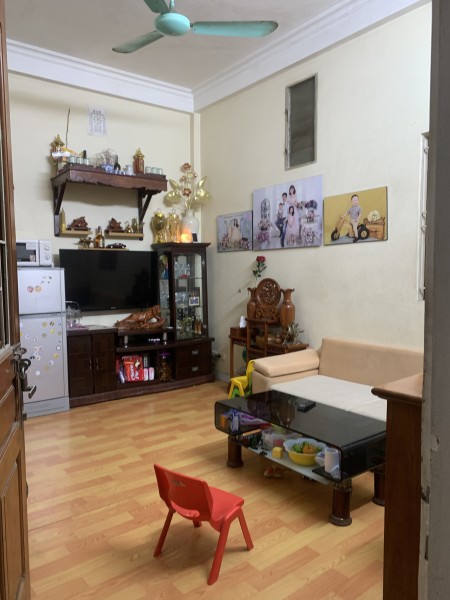 Bán nhà riêng căn nhà nhỏ xinh ấm áp nằm cạnh Văn Miếu, SVD Hàng Đẫy