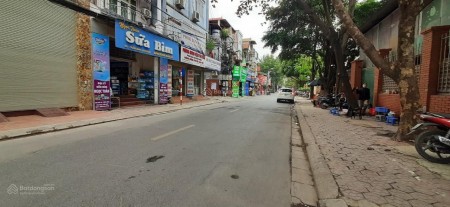 Bán nhà 8 tầng, mặt phố Trần Bình, Diện tích 85m², KD, Vỉa Hè