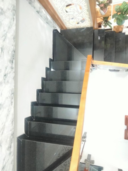 Bán nhà riêng cực đẹp xe ô tô đậu cửa, gặp chủ hạ giá cấp tốc 300tr