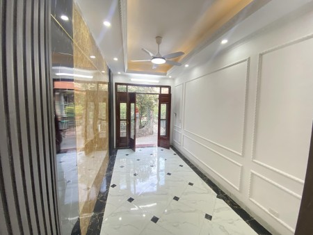 Bán nhà mới đẹp ở ngay - Ngõ thông - Gần ô tô - DT 36M _ Chỉ 3,8 tỷ
